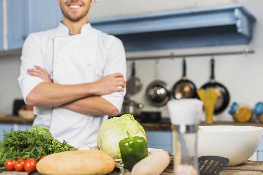Gastronomia – jak powinno wyglądać bezpieczne stanowisko pracy?
